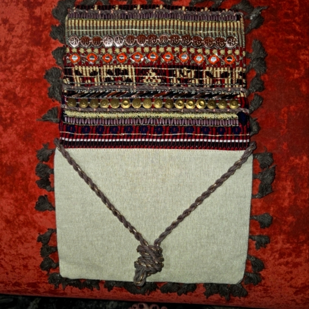 Crossbody Tapestry Bag Has Beads Rhinestones Embroidery Sequins POM POMS! FAB!!! - Picture 4 of 7